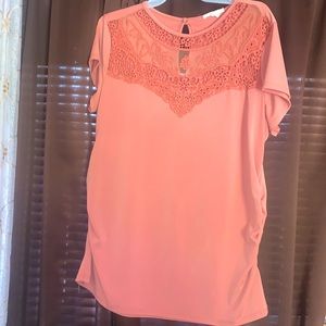 Maurice’s salmon/coral tee